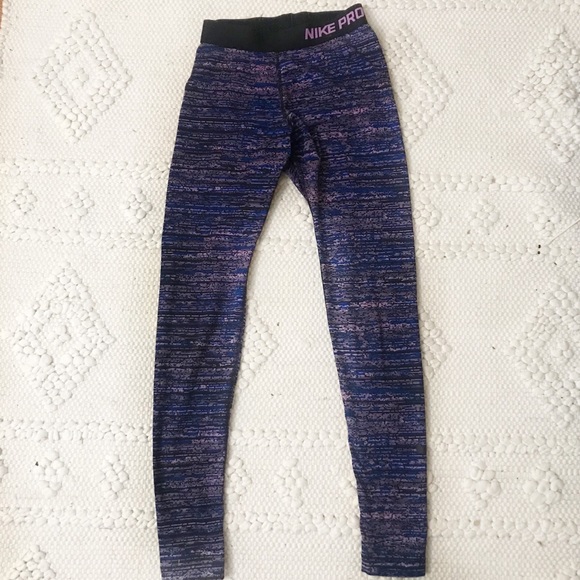 Nike Pro Women’s Dri-fit Leggings XS - Picture 2 of 4